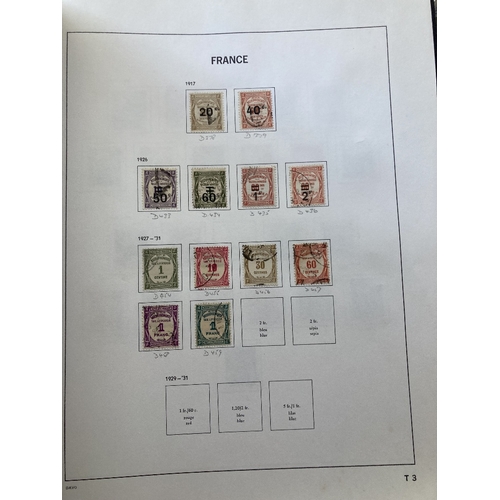 303 - STAMPS FRANCE . A used collection in five Davo printed albums for issues up to 2018. Includes a usef... 