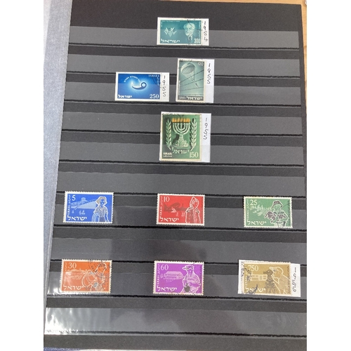 369 - STAMPS ISRAEL Two albums and a stockbook mint and used 1952 to 1996