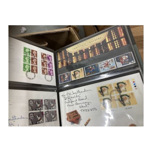 171 - Great Britain First Day Covers in six albums mainly hand addressed 80' and 90's. plus a few presenta... 