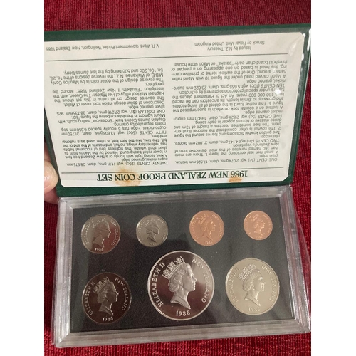 592 - COINS 1986 New Zealand proof coin set including the Silver Kakapo $1 coin (27g)