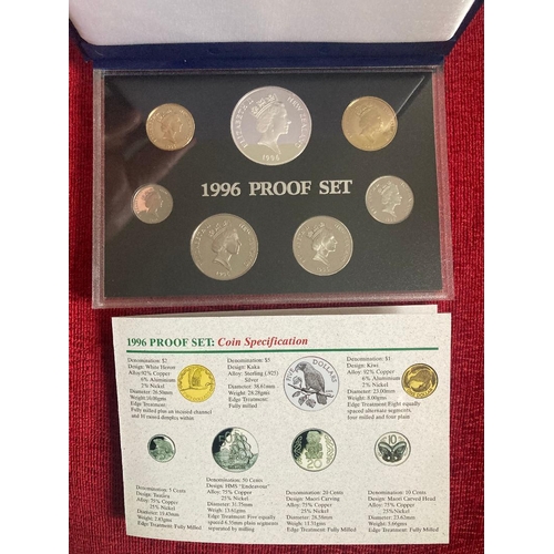 600 - COINS 1996 New Zealand reserve bank proof set with Silver $5 coin (28g)