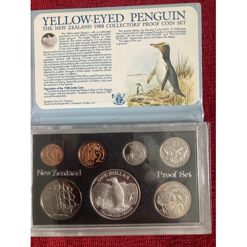 603 - COINS 1988 New Zealand proof set including the Silver $1 Penguin coin (27g)