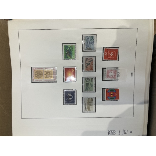 463 - STAMPS WEST GERMNY 1950-2016 West Germany in eight hingeless Linder albums. final two albums are emp... 