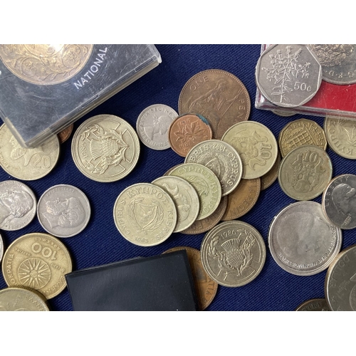 85 - Mixed accumulation of World Coins including USA $1 and two UK £2 coins etc