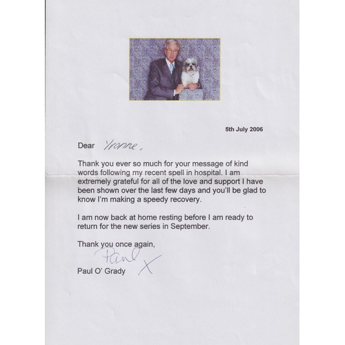 639 - AUTOGRAPH Paul O'Grady signed photo and reply letter dated July 2006