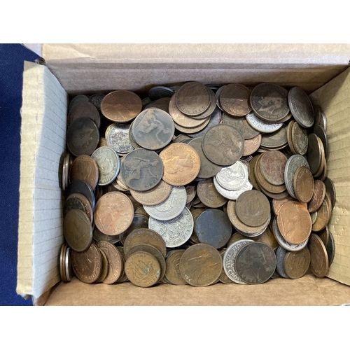 205 - Mixed box of mainly old UK coinage plus coin album with 1/2p's and a £1 note