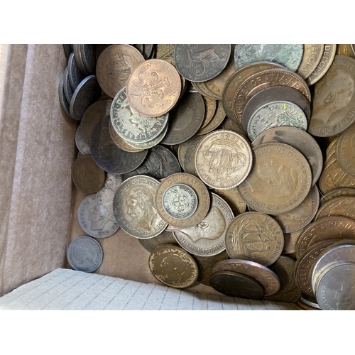 205 - Mixed box of mainly old UK coinage plus coin album with 1/2p's and a £1 note