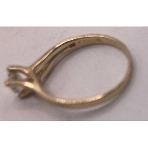 218 - Jewellery : 14ct Gold single stone ring, marked 585, Size P, attractive single white stone, shame it... 
