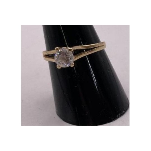 218 - Jewellery : 14ct Gold single stone ring, marked 585, Size P, attractive single white stone, shame it... 
