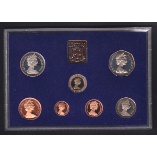 147 - 1982 UK Coin Proof set
