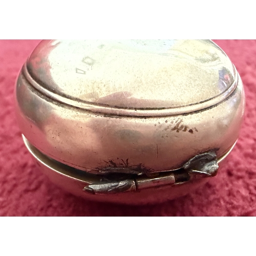 181 - Solid silver Sovereign and half Sovereign case with horseshoe design Chester hallmark for 1900-1 (25... 