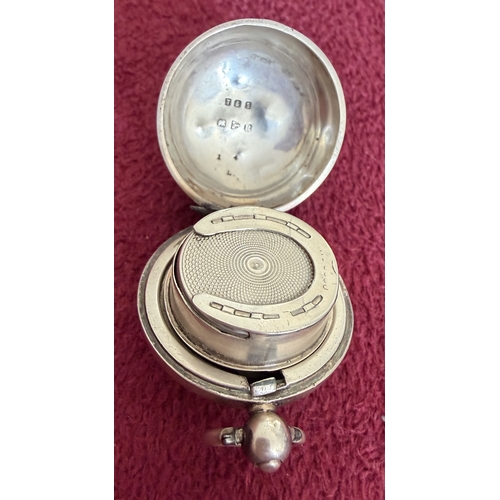 181 - Solid silver Sovereign and half Sovereign case with horseshoe design Chester hallmark for 1900-1 (25... 