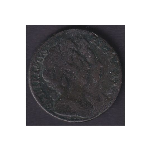 105 - Coins : 1694 William and Mary Copper Farthing in good condition (Payment by bank transfer or card pa... 