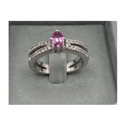 25 - Jewellery : Very fine 18ct White Gold Diamond and Sapphire ring marked 750 , comes with original cer... 