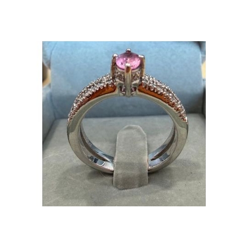 25 - Jewellery : Very fine 18ct White Gold Diamond and Sapphire ring marked 750 , comes with original cer... 