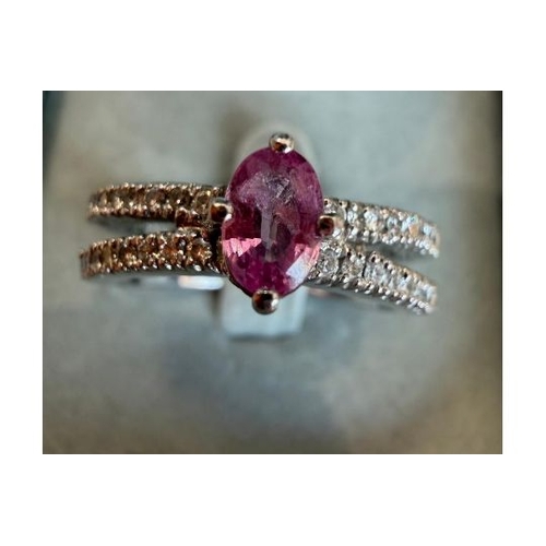 25 - Jewellery : Very fine 18ct White Gold Diamond and Sapphire ring marked 750 , comes with original cer... 