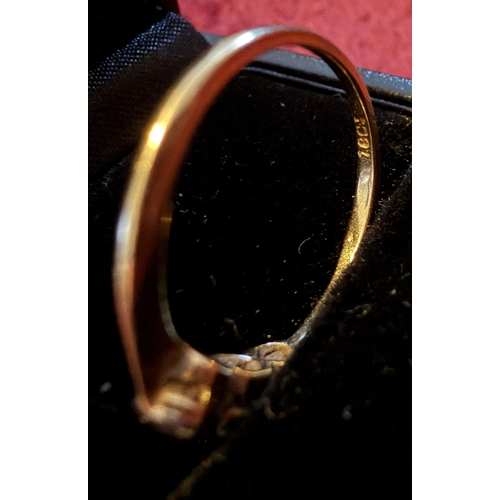 27 - JEWELLERY : 18ct GOLD and diamond ring size M 1.6g         PLEASE MAKE SURE YOU READ TERMS AND CONDI... 