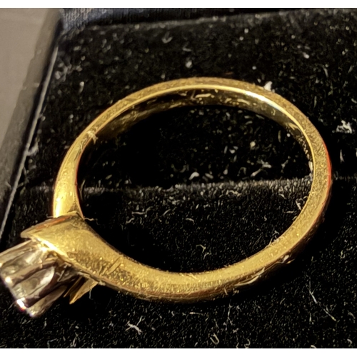 29 - JEWELLERY : 18ct Yellow Gold solitaire Diamond ring, 2.83g clear UK hallmark 750, diamond approx 15/... 