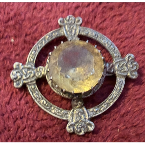 44 - JEWELLERY : Scottish Silver brooch with large Citrine gem stone to centre, Robert Allison Edinburgh ... 
