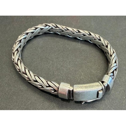 20 - Jewellery : Heavy 925 attractive Silver bracelet 62.5g