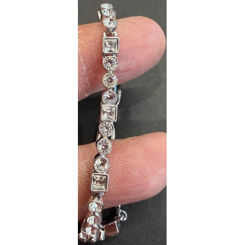 22 - Jewellery : Genuine Swarovski white metal bracelet no reactive to magnet with round and square fine ... 