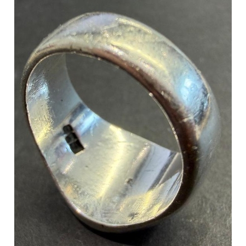 23 - Jewellery : Heavy Star of David Silver ring 13.9g size R