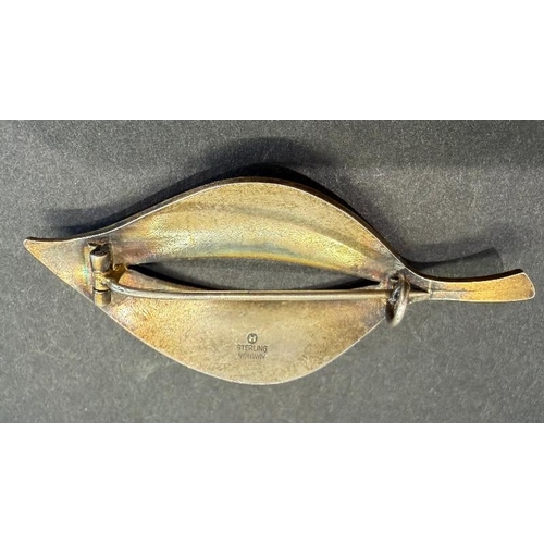 38 - Jewellery : Norwegian Silver enamelled broach marked Sterling Norway on reverse with H makers mark