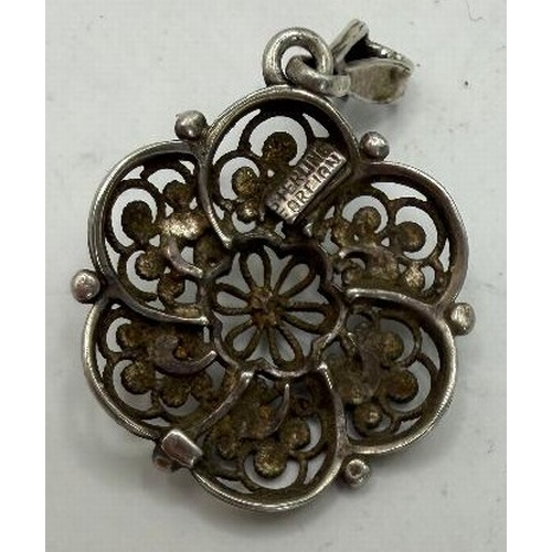53 - Jewellery: Small attractive vintage silver pendant (1.9g)