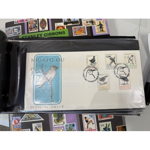 87 - STAMPS Small Glory box of stamps, approval books etc