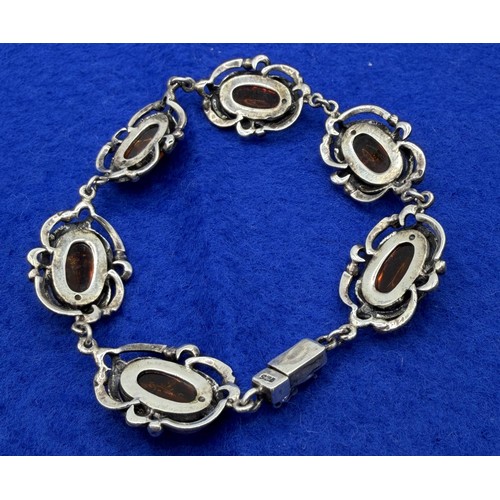28 - JEWELLERY Silver and amber bracelet, marked 925, total weight 19.9g (8 inch)