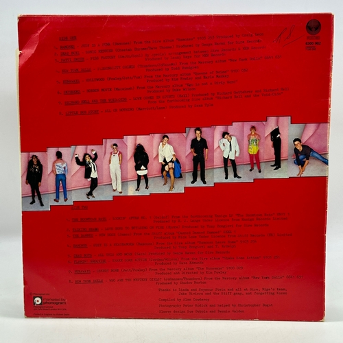 45 - A 12 inch vinyl album New Wave , a compilation of various artists Talking Heads, Flamin' Groovies, P... 