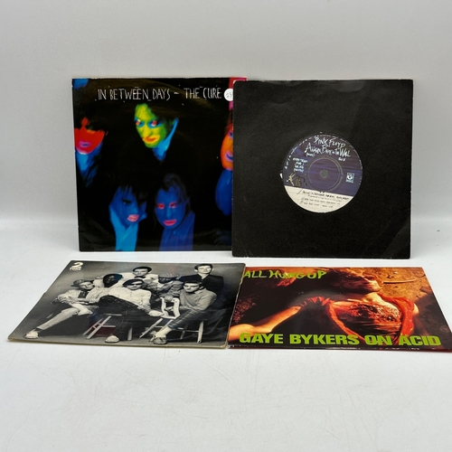 234 - 4x 7 inch single records - The Cure - In Between Days , Pink Floyd - Another Brick in the Wall, Gaye... 