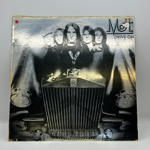 219 - A 12 inch vinyl album Mott - Drive On