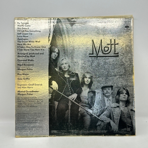 219 - A 12 inch vinyl album Mott - Drive On