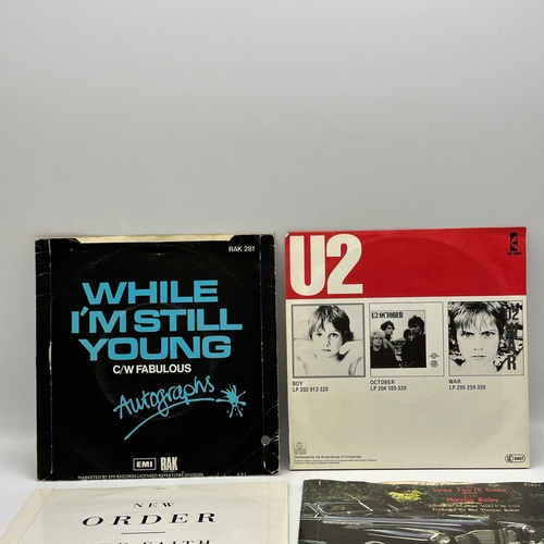 227 - 5x 7 inch single records - Autographs - While I'm Still Young, U2 - Two Hearts Beat As One (German p... 