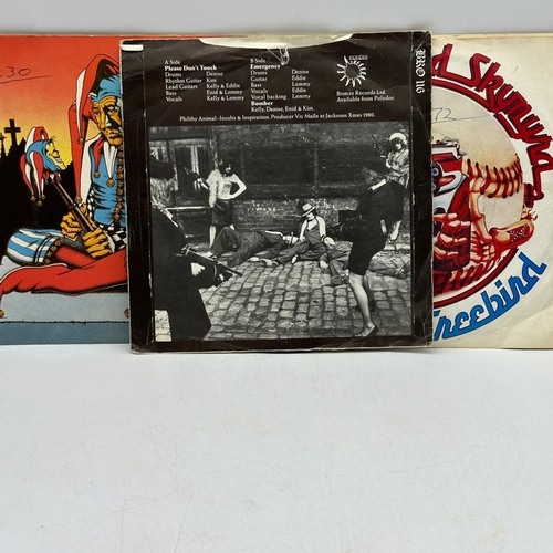 228 - 5x 7 inch single records - The Lurkers - I Don't Need To Tell Her , APB - Chain Reaction,  Lymyrd Sk... 