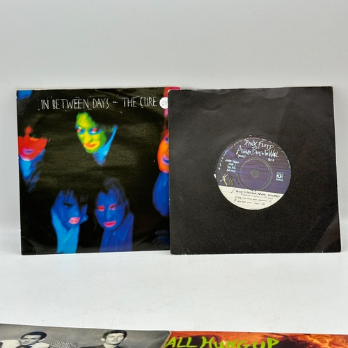 234 - 4x 7 inch single records - The Cure - In Between Days , Pink Floyd - Another Brick in the Wall, Gaye... 