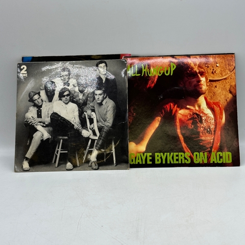 234 - 4x 7 inch single records - The Cure - In Between Days , Pink Floyd - Another Brick in the Wall, Gaye... 