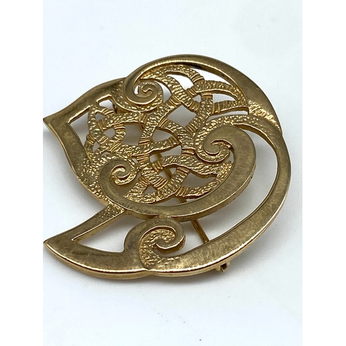 19 - A 9ct yellow gold Scottish brooch Ola Gorie, hallmarked OMG, weight is 7.3 grams approx, 35mm in siz... 