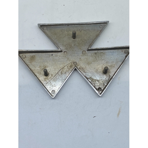 273 - A Massey Ferguson vintage chrome grill badge