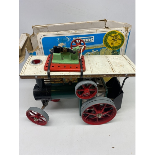 326 - A Mamod traction engine, box is damaged