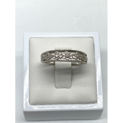 38 - An 18ct white gold diamond dress ring, 3.3 grams approx weight, size N 1/2