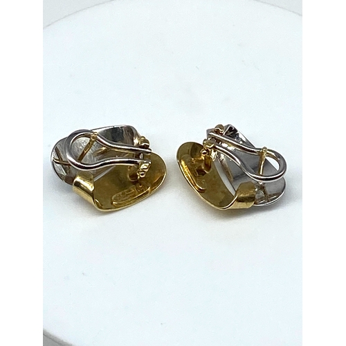 39 - A pair of 18ct white & yellow gold earrings, 6.8 grams approx weight, 18mm x 18mm