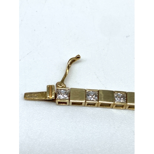 46 - A 9ct yellow gold stone set bracelet, weight is 7.8 grams approx, 7 1/2 inches long, like new condit... 