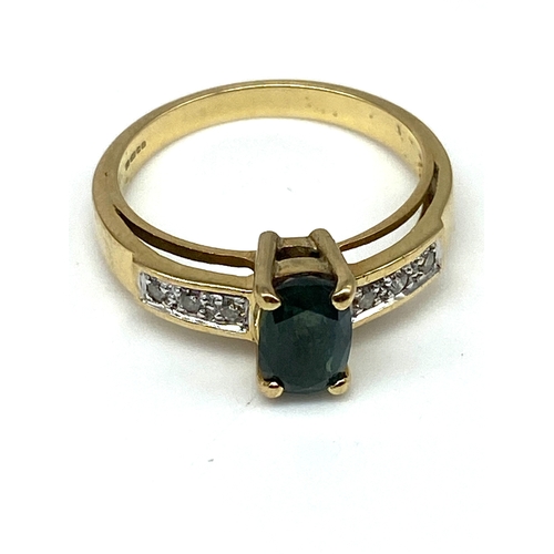 64 - An 18ct yellow gold diamond & alexandrite ring, 4.3 grams approx weight, size N, centre stone approx... 