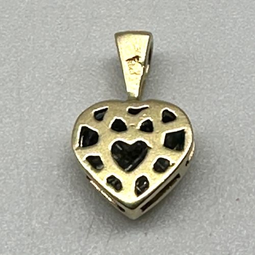 77 - An 18ct yellow gold diamond heart pendant, no chain, approx weight is 1.5 grams, 14mm x 9mm