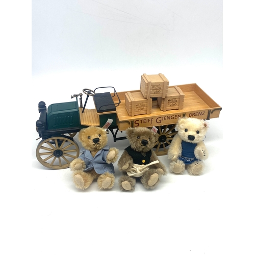 342 - A Steiff Giengen Brenz bear, vintage truck & bears x 3 & x3 parcels, no certificate, unboxed, as new... 