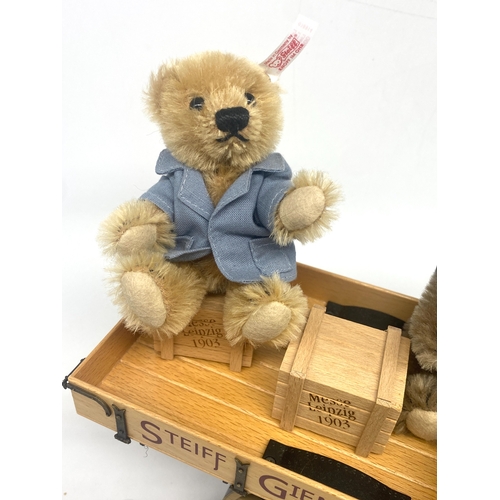 342 - A Steiff Giengen Brenz bear, vintage truck & bears x 3 & x3 parcels, no certificate, unboxed, as new... 