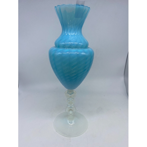 374 - An elegant tall Murano aqua blue ripple & opaque stem & blue glass vase, stunning piece in excellent... 