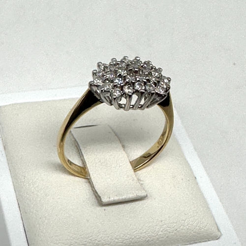 86 - A 9ct yellow gold 0.5ct diamond cluster ring, clean sparkly stones, 3.8 grams in weight approx, size... 